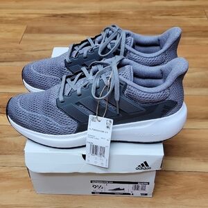 Adidas Size 9.5 Ultimashow 2.0 Men's Grey Sneakers NEW